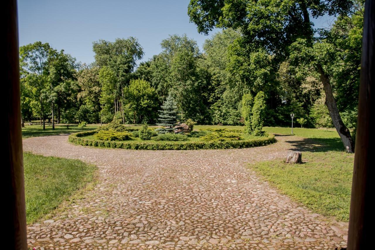 Dwor Woskrzenice Hotel Biala Podlaska Luaran gambar